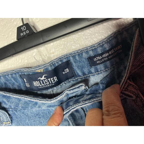 < Hollister Distressed Denim High Rise Mini Skirt 29” > - Picture 2 of 3